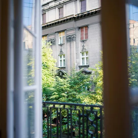 Nest Modern & Cozy 4*