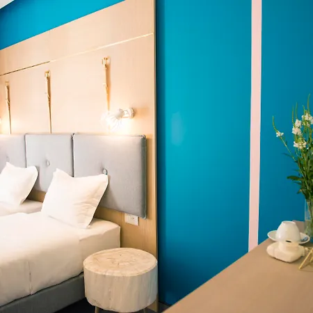 Nest Modern & Cozy 4*