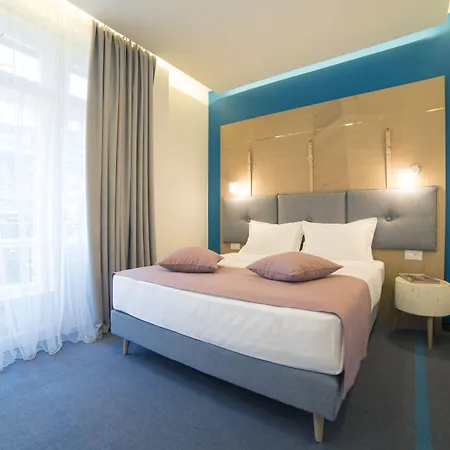 Nest Modern & Cozy 4*