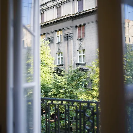 Guest house Nest Modern & Cozy