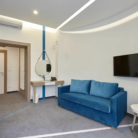 Nest Modern & Cozy 4*